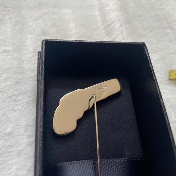 Prada Gun Tin Pin - Picture 5 of 9